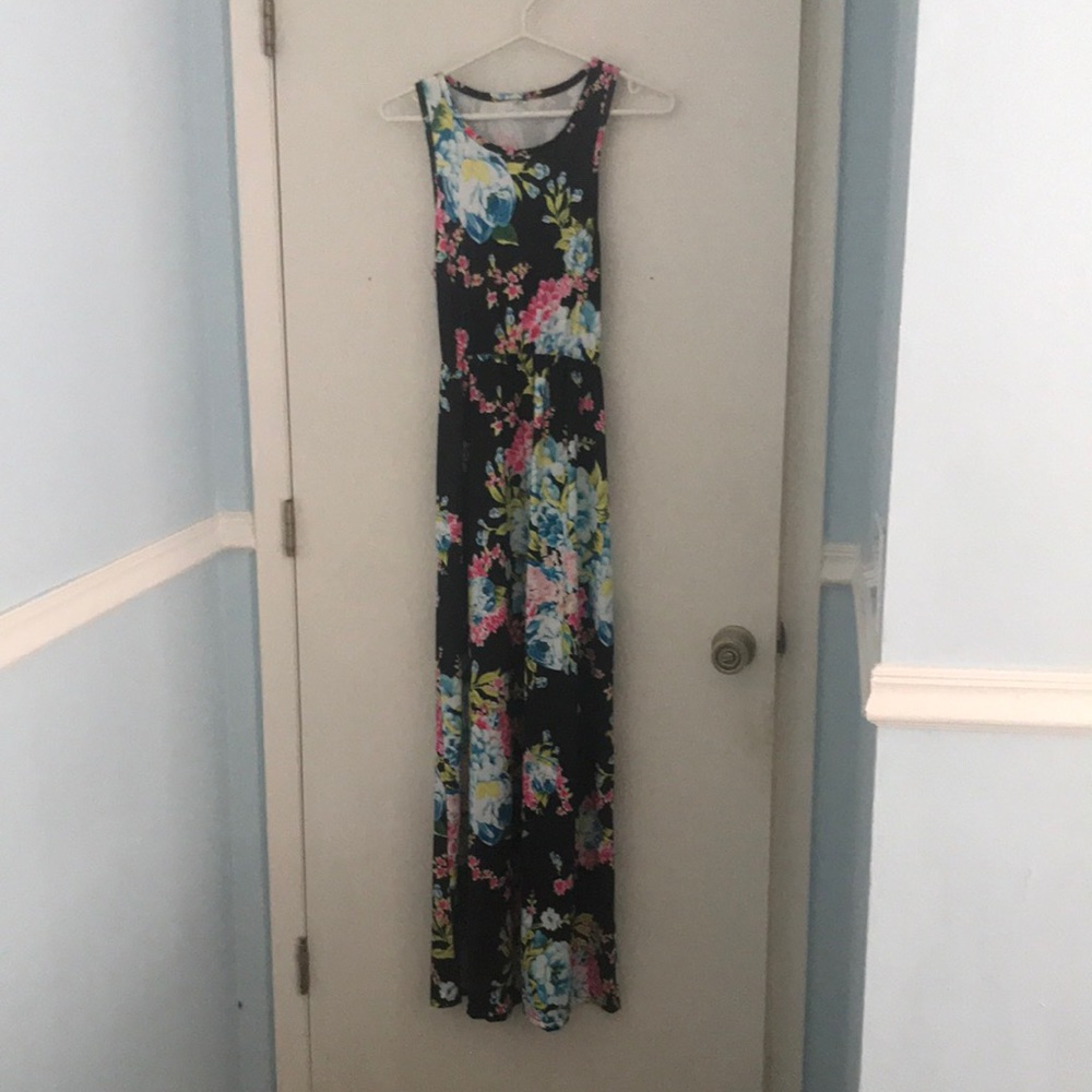 Beautiful bright floral maxi dress